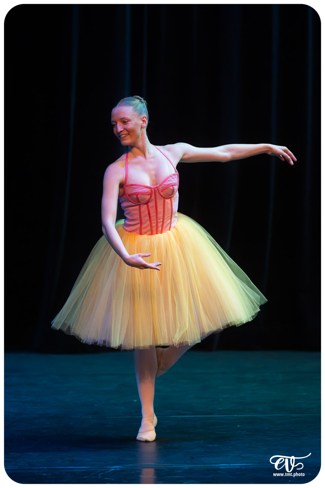 ECOLE DE DANSE CÉCILE ADAMOW